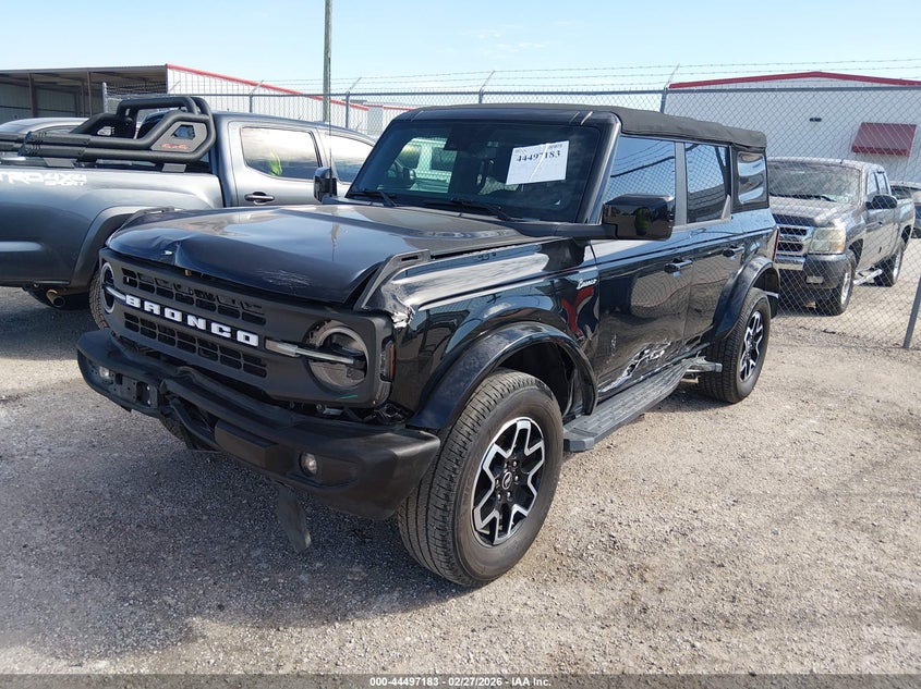 2022 Ford Bronco Outer Banks