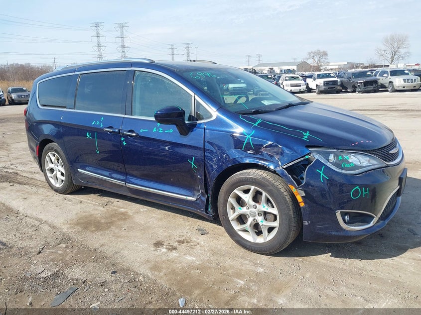 2018 Chrysler Pacifica Touring L Plus