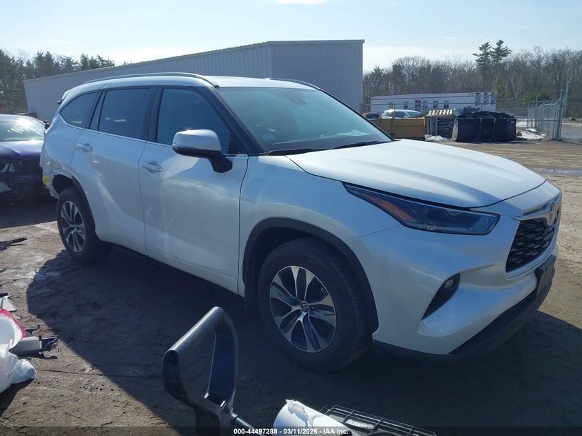 TOYOTA HIGHLANDER XLE