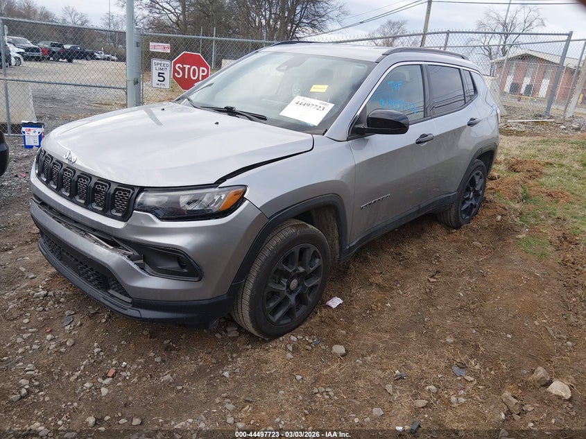 2023 Jeep Compass Latitude Lux Fwd