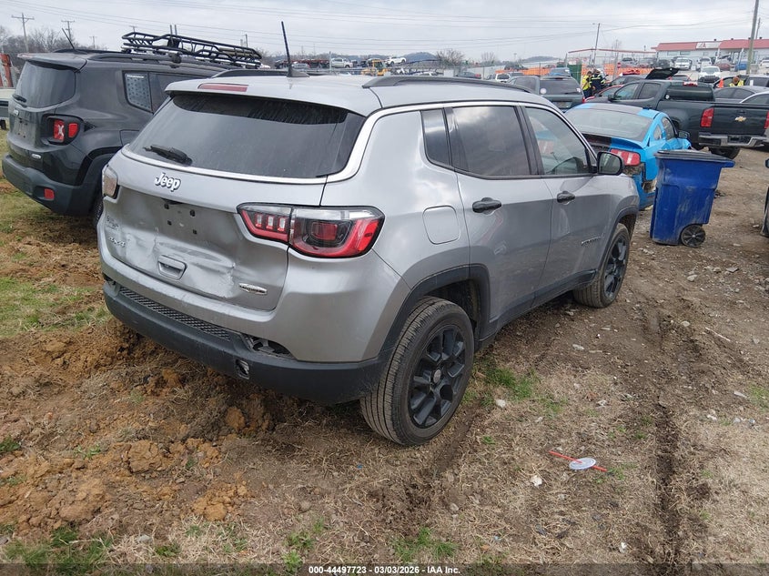 2023 Jeep Compass Latitude Lux Fwd