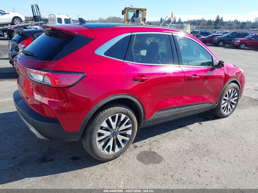 2020 Ford Escape Titanium Hybrid