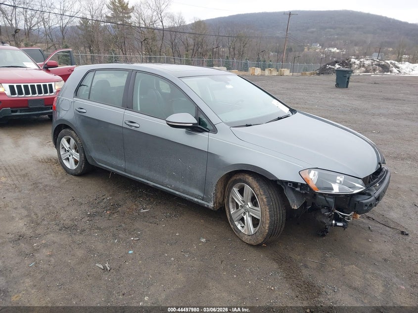 2017 Volkswagen Golf Tsi S 4-Door/Tsi Se 4-Door/Tsi Sel 4-Door/Tsi Wolfsburg Edition 4-Door