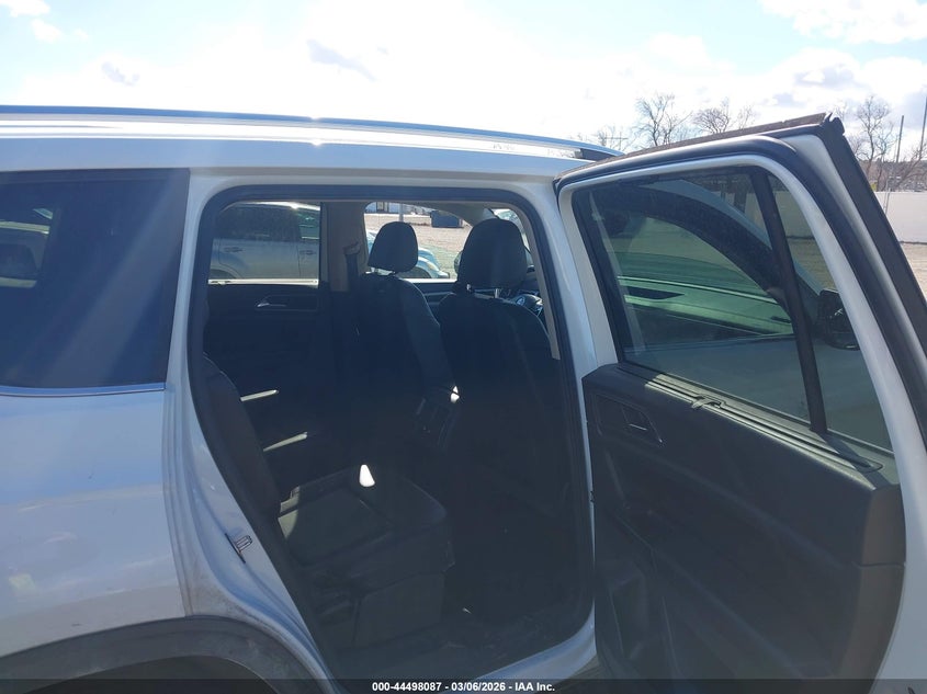 VOLKSWAGEN ATLAS 2019 VIN 1V2MR2CA4KC543875