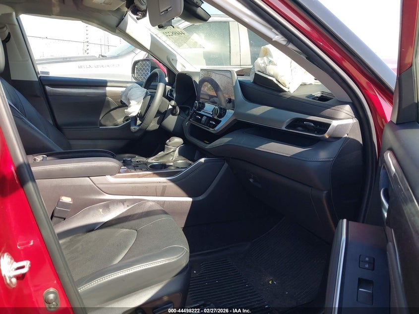 2024 Toyota Highlander Platinum