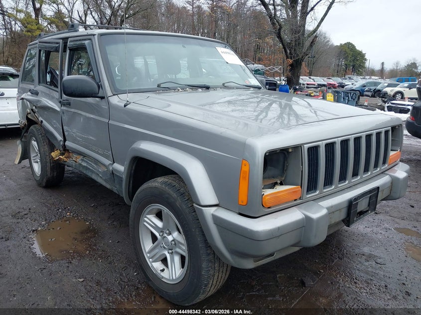 1J4FF58S81L618723 JEEP CHEROKEE Photo 1