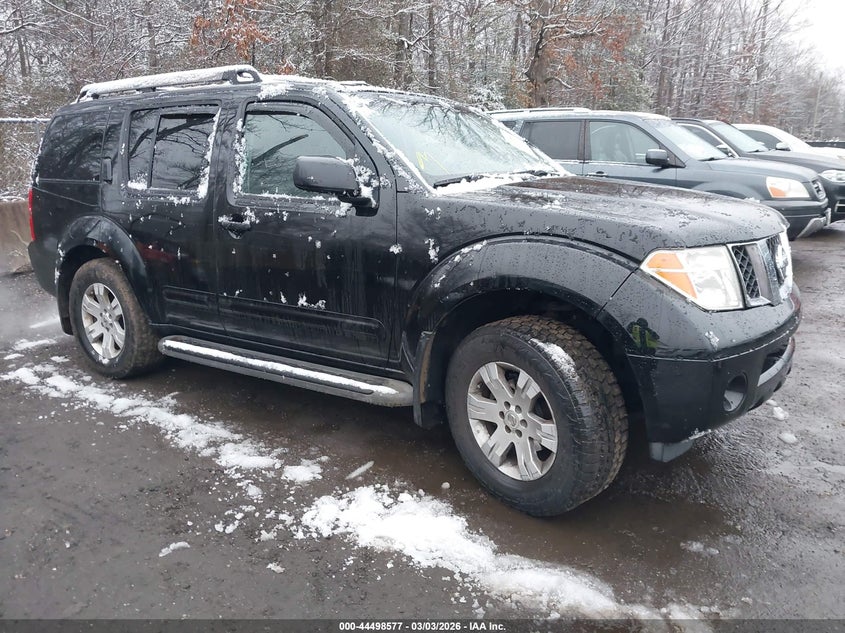 2005 Nissan Pathfinder Le