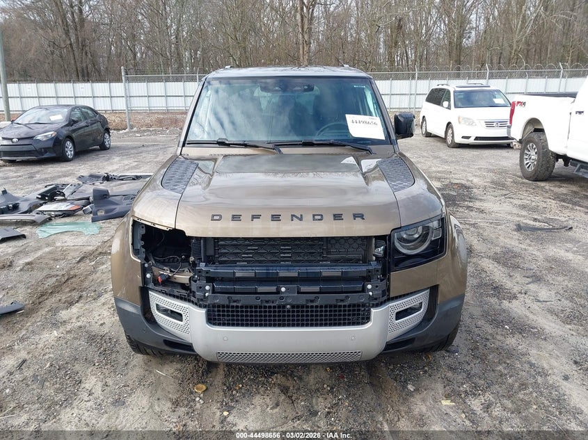 2024 Land Rover Defender 130 P300 S VIN: SALEJFFU3R2317698 Lot: 44498656