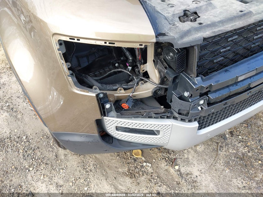 2024 Land Rover Defender 130 P300 S VIN: SALEJFFU3R2317698 Lot: 44498656