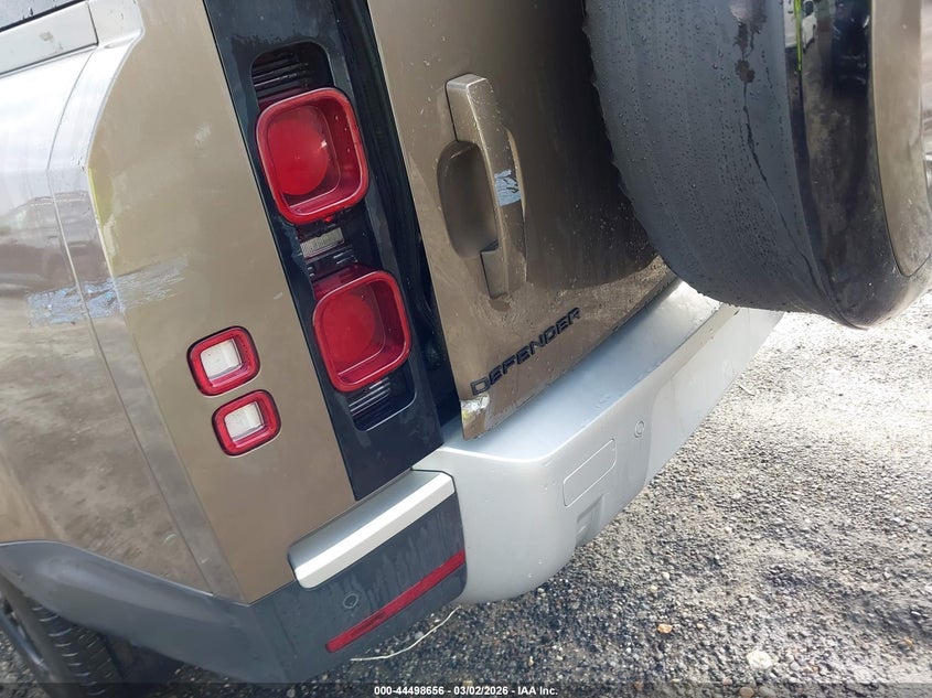 2024 Land Rover Defender 130 P300 S VIN: SALEJFFU3R2317698 Lot: 44498656