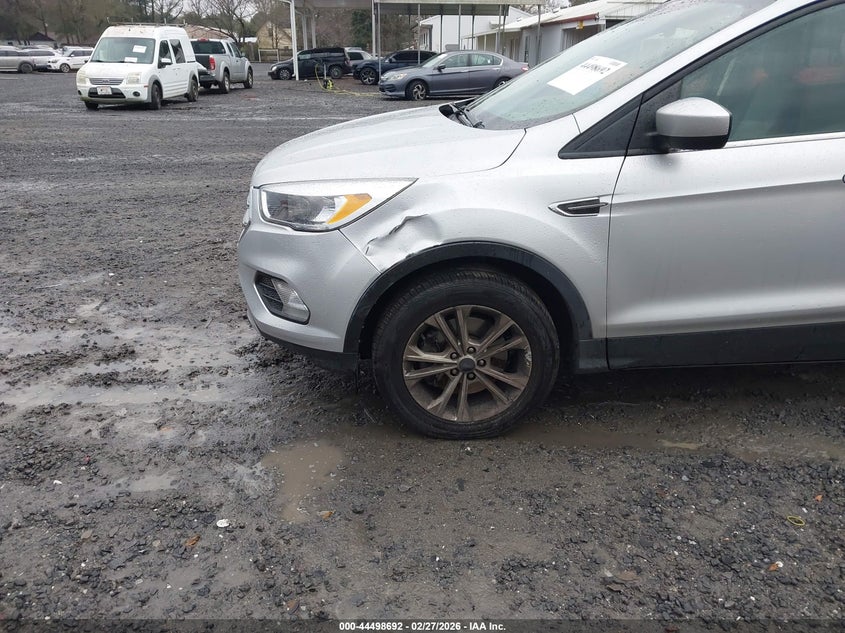 2018 Ford Escape 1.5 Se silver Lot 111044498692 Vin 1FMCU9GD4JUC69834