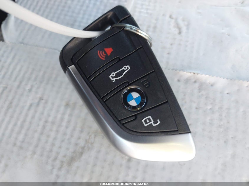 BMW 330I - zdjęcie 11