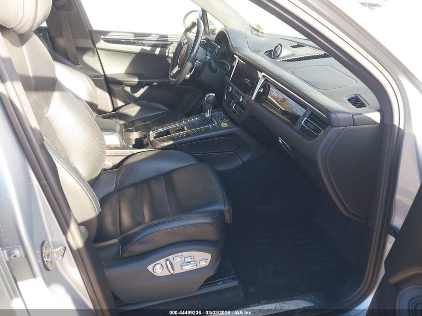 2020 Porsche Macan Turbo