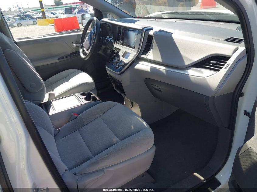 2020 Toyota Sienna Le