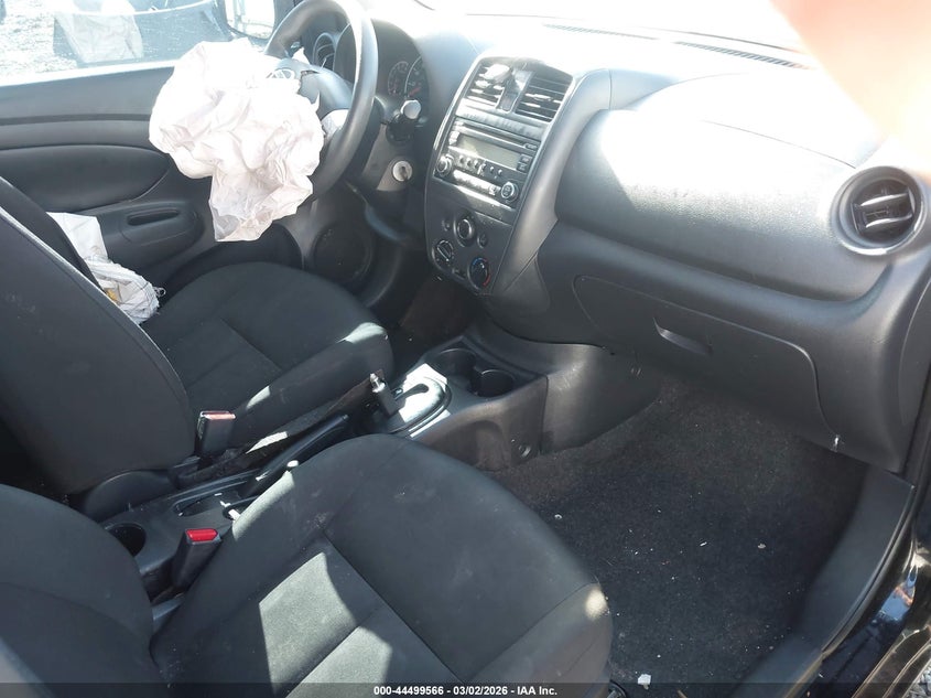 2016 Nissan Versa 1.6 S+