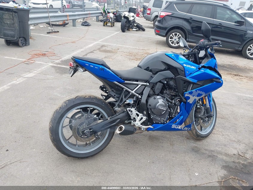 2025 Suzuki Gsx800 F VIN: JS1EM13B2S7101851 Lot: 44499583