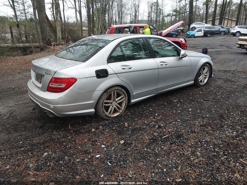 2012 Mercedes-Benz C 300 Luxury 4Matic/Sport 4Matic