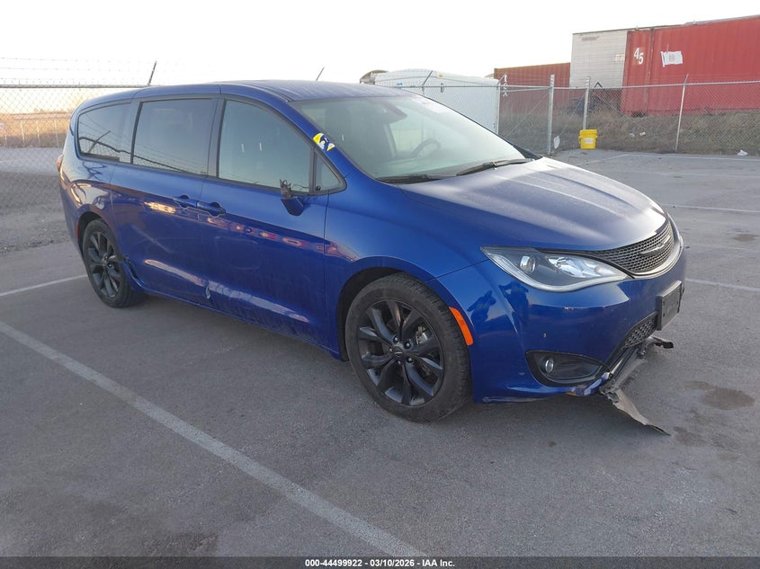 2019 Chrysler Pacifica Touring Plus