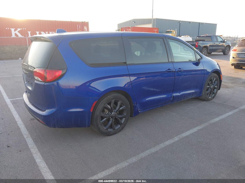 2019 Chrysler Pacifica Touring Plus