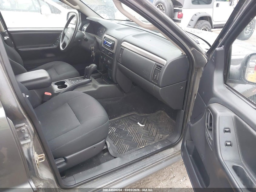 2002 Jeep Grand Cherokee Laredo