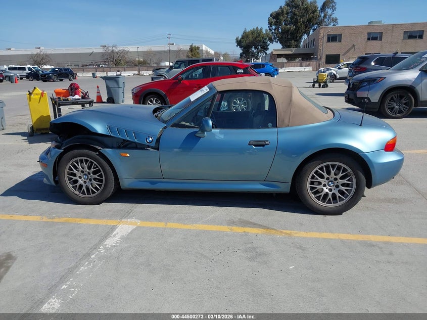 1999 BMW Z3 2.3 VIN: 4USCH9335XLG01152 Lot: 44500273