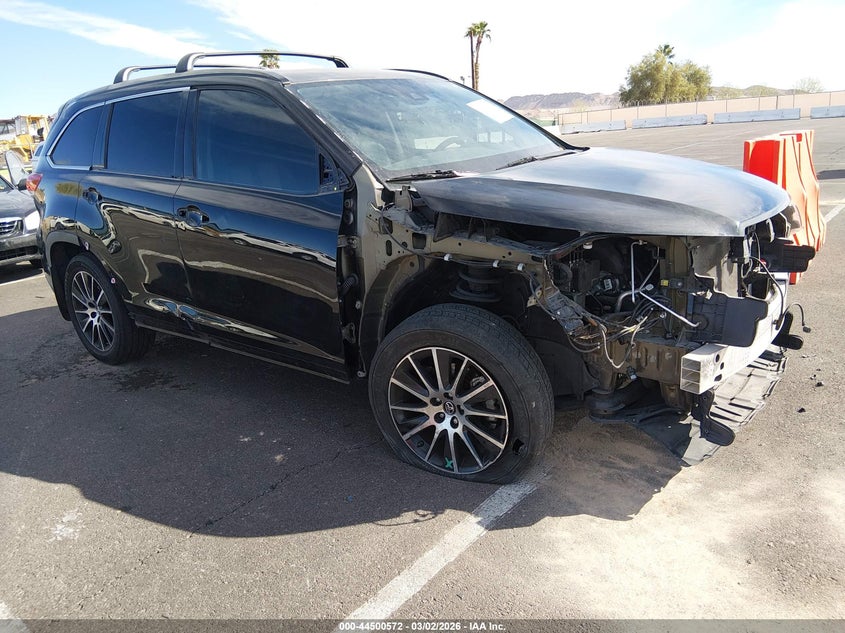 2018 Toyota Highlander Se