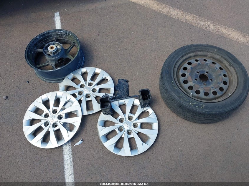 2022 Hyundai Venue Sel VIN: KMHRC8A36NU152706 Lot: 44500583