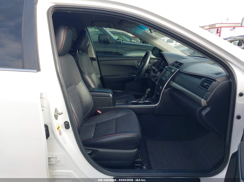 2016 Toyota Camry Se