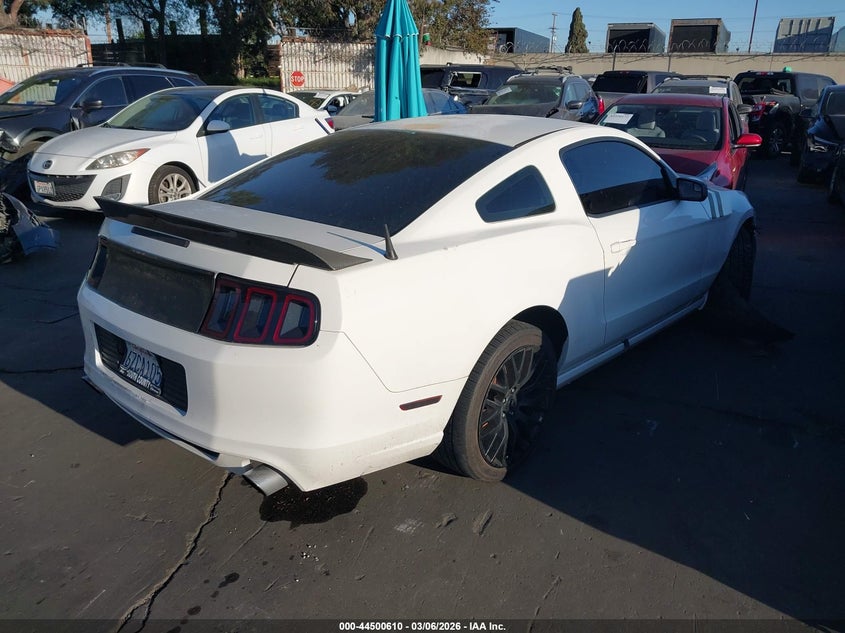 2013 Ford Mustang V6