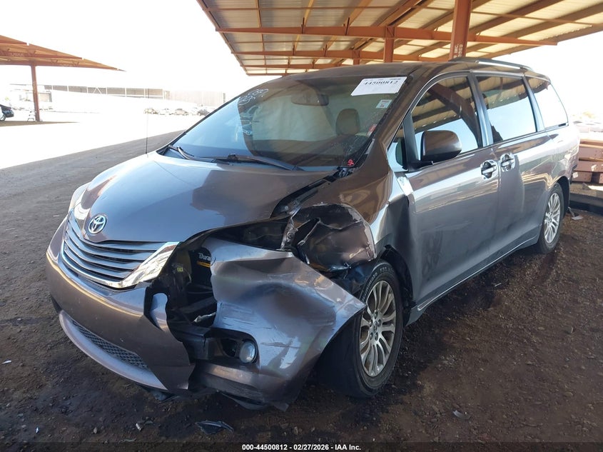 2012 Toyota Sienna Xle V6 8 Passenger