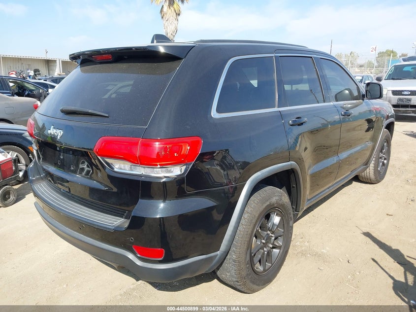 2018 Jeep Grand Cherokee Laredo 4X2