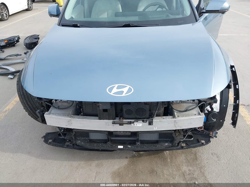 2025 Hyundai Ioniq 5 Limited VIN: 7YAKR4DA8SY010880 Lot: 44500981