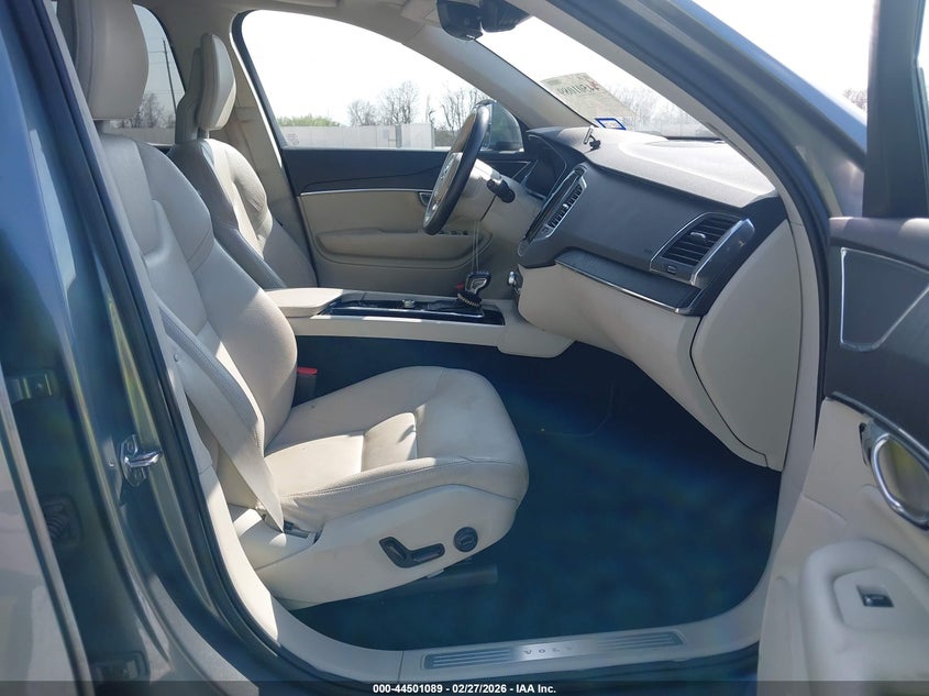 2020 Volvo Xc90 T5 Momentum 7 Passenger