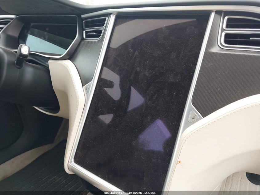 2017 Tesla Model S 100D/60D/75D/90D/P100D VIN: 5YJSA1E27HF220240 Lot: 44501197