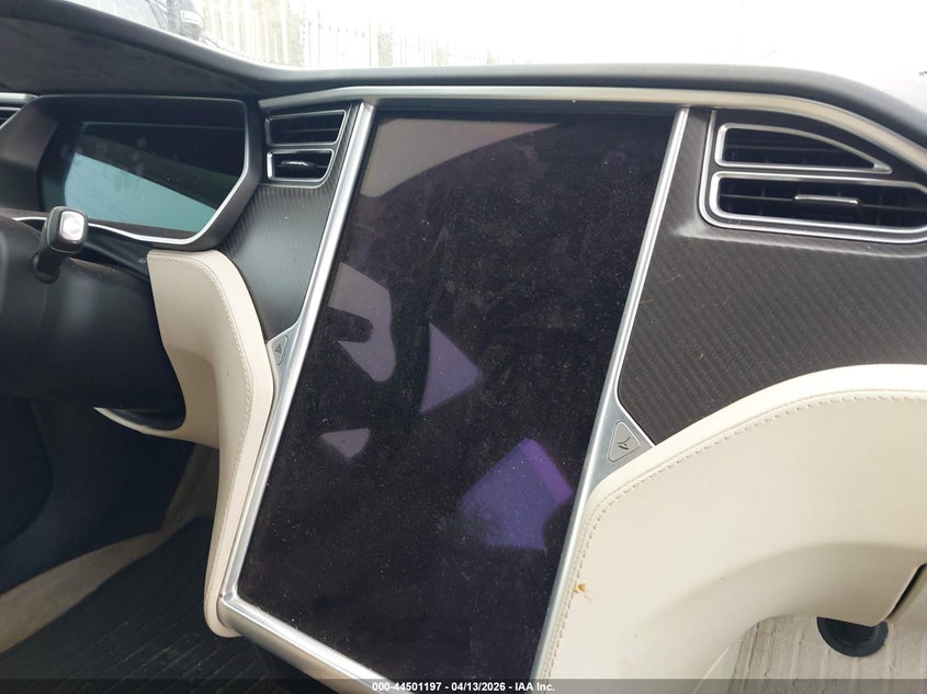 2017 Tesla Model S 100D/60D/75D/90D/P100D VIN: 5YJSA1E27HF220240 Lot: 44501197