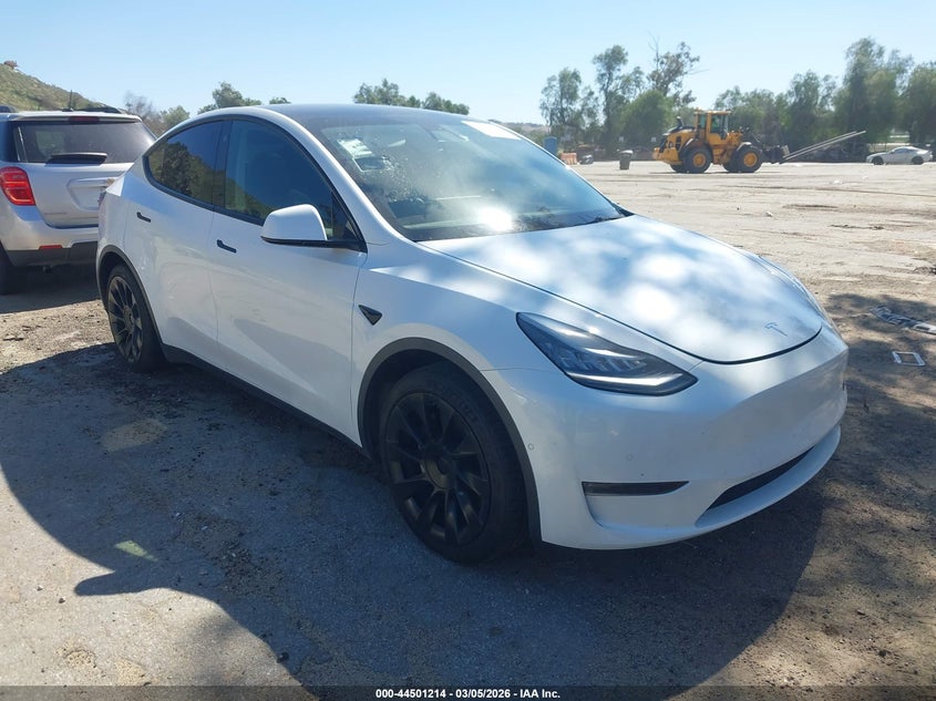 2021 Tesla Model Y Standard Range Rear-Wheel Drive