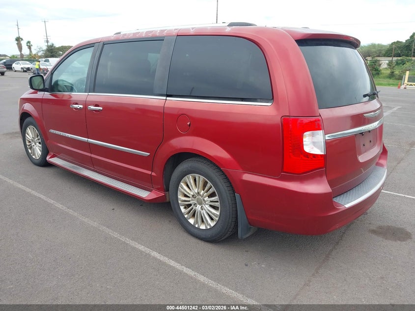 2015 Chrysler Town & Country Limited Platinum