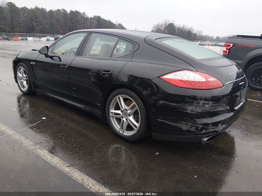 2013 Porsche Panamera 2/4/4 Platinum Edition/Platinum Edition