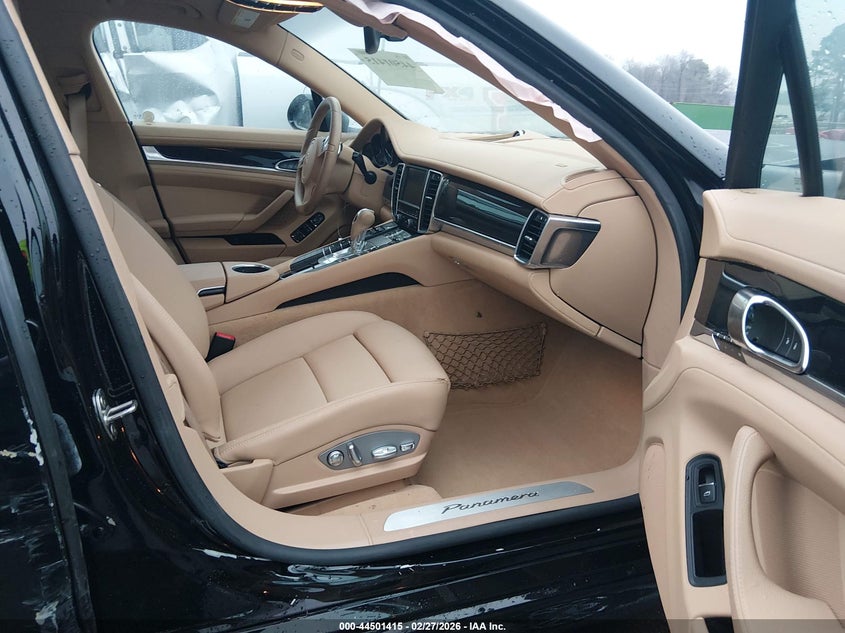 2013 Porsche Panamera 2/4/4 Platinum Edition/Platinum Edition