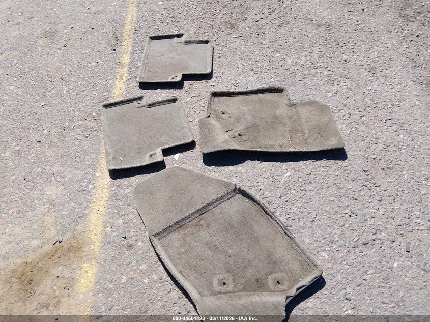 2004 Volvo V70 2.4 VIN: YV1SW64A442357084 Lot: 44501423