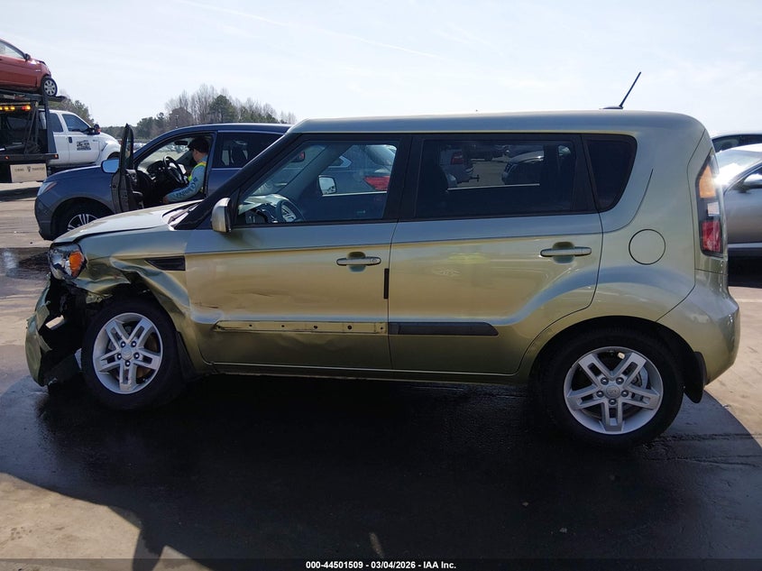 2011 Kia Soul + VIN: KNDJT2A21B7304200 Lot: 44501509