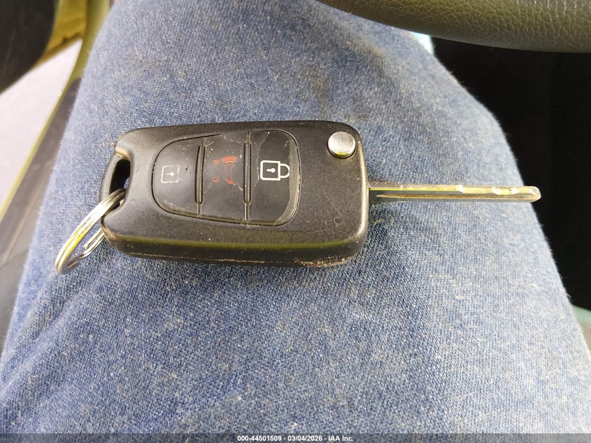 2011 Kia Soul + VIN: KNDJT2A21B7304200 Lot: 44501509