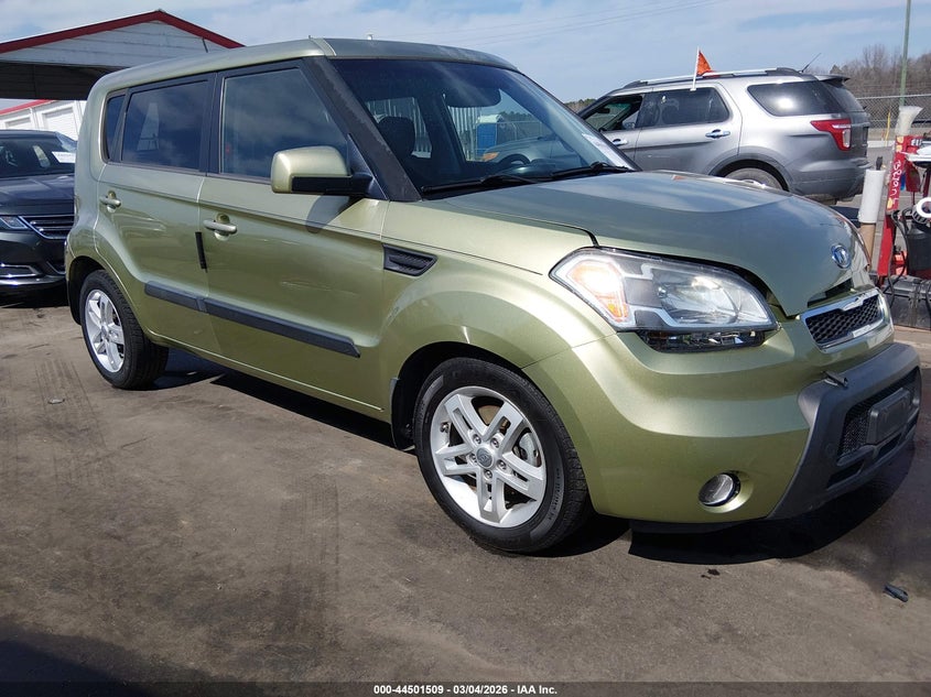 2011 Kia Soul +