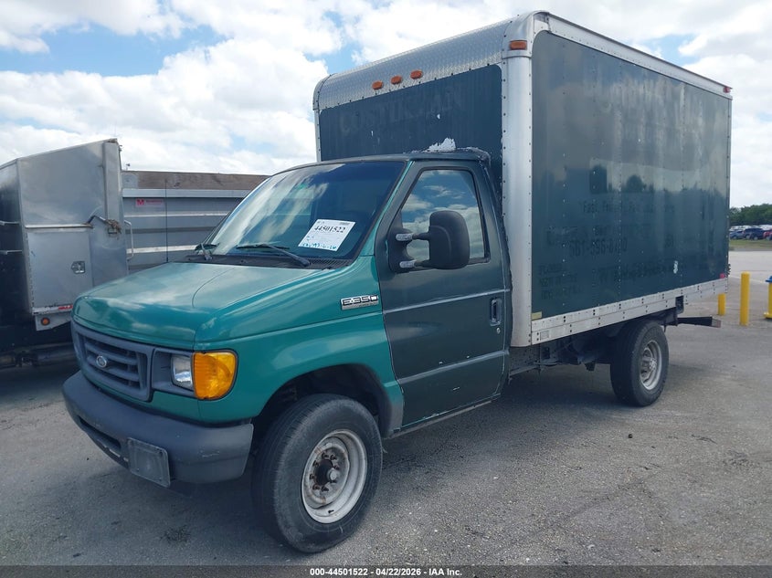 2006 Ford E-350 Cutaway
