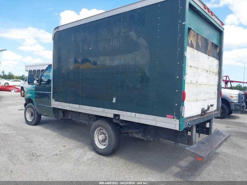 2006 Ford E-350 Cutaway