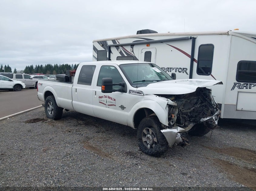 2013 FORD F-350 LARIAT