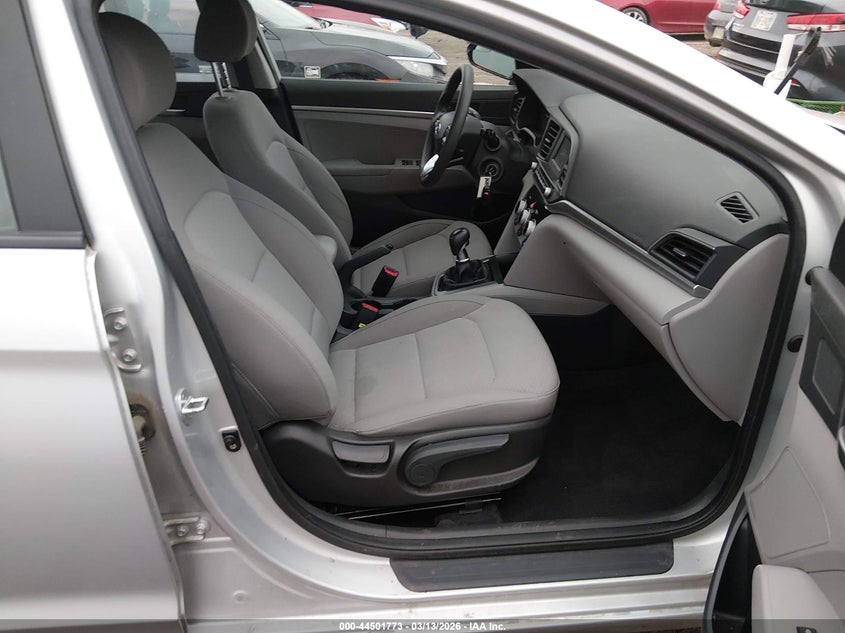 2019 Hyundai Elantra Se