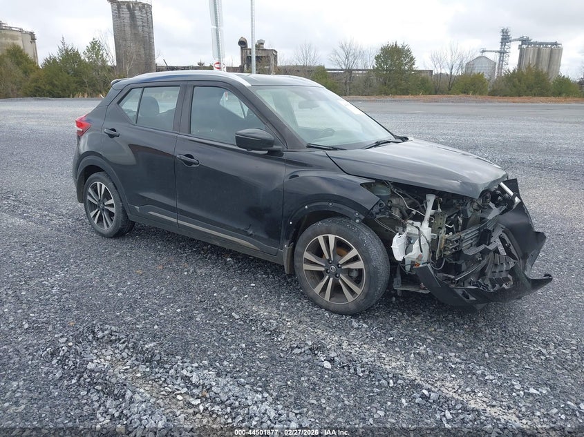 2020 Nissan Kicks Sr Xtronic Cvt