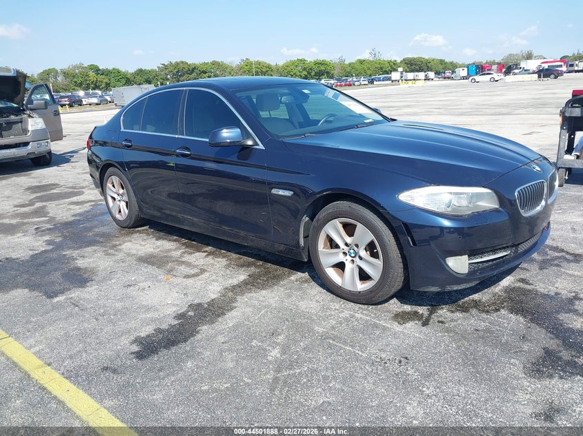 2011 BMW 528I