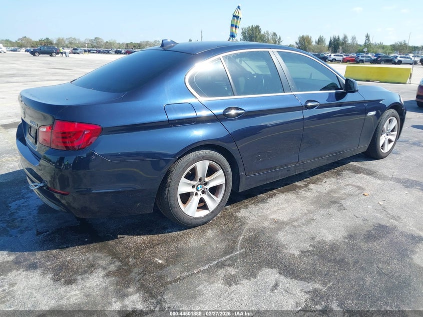 2011 BMW 528I